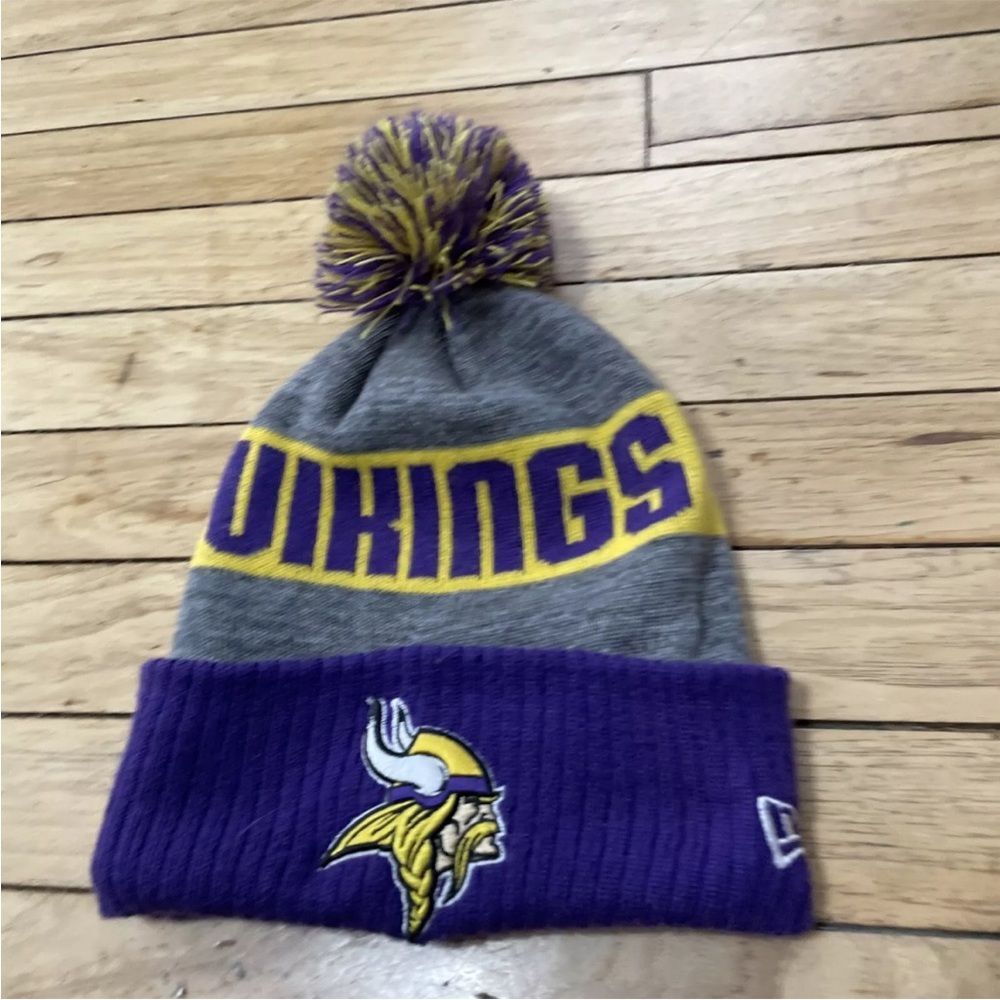 NFL Vikings New Era Beanie Adult Winter Snow Hat Purple Gray Yellow Knit Cap - Picture 4 of 10